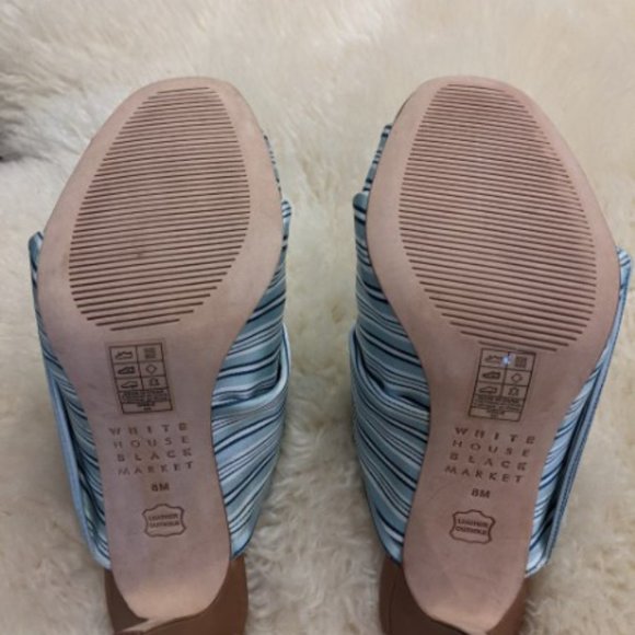 White House Black Market Matching Heels & Clutch - Picture 10 of 10